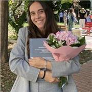 Studentessa laureata in civiltà e lingue straniere moderne impartisce lezioni di inglese